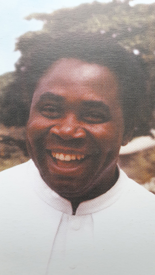 Der lachende Priester aus dem Igbo Land