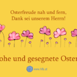 Osterhase mit Korb voller Ostereier und Pinsel auf grünem Hintergrund, bereit zum Anmalen eines Eis. "Frohe Ostern!" in weißer Schrift darüber geschrieben.