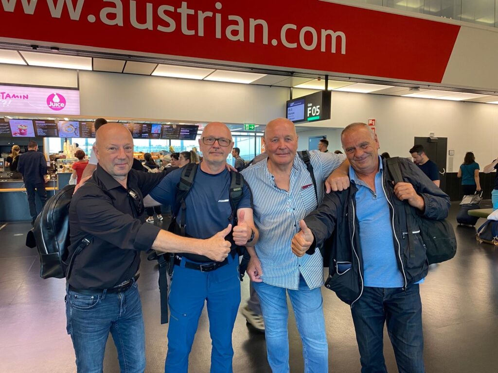 000 HIFA Abflug Schwechat