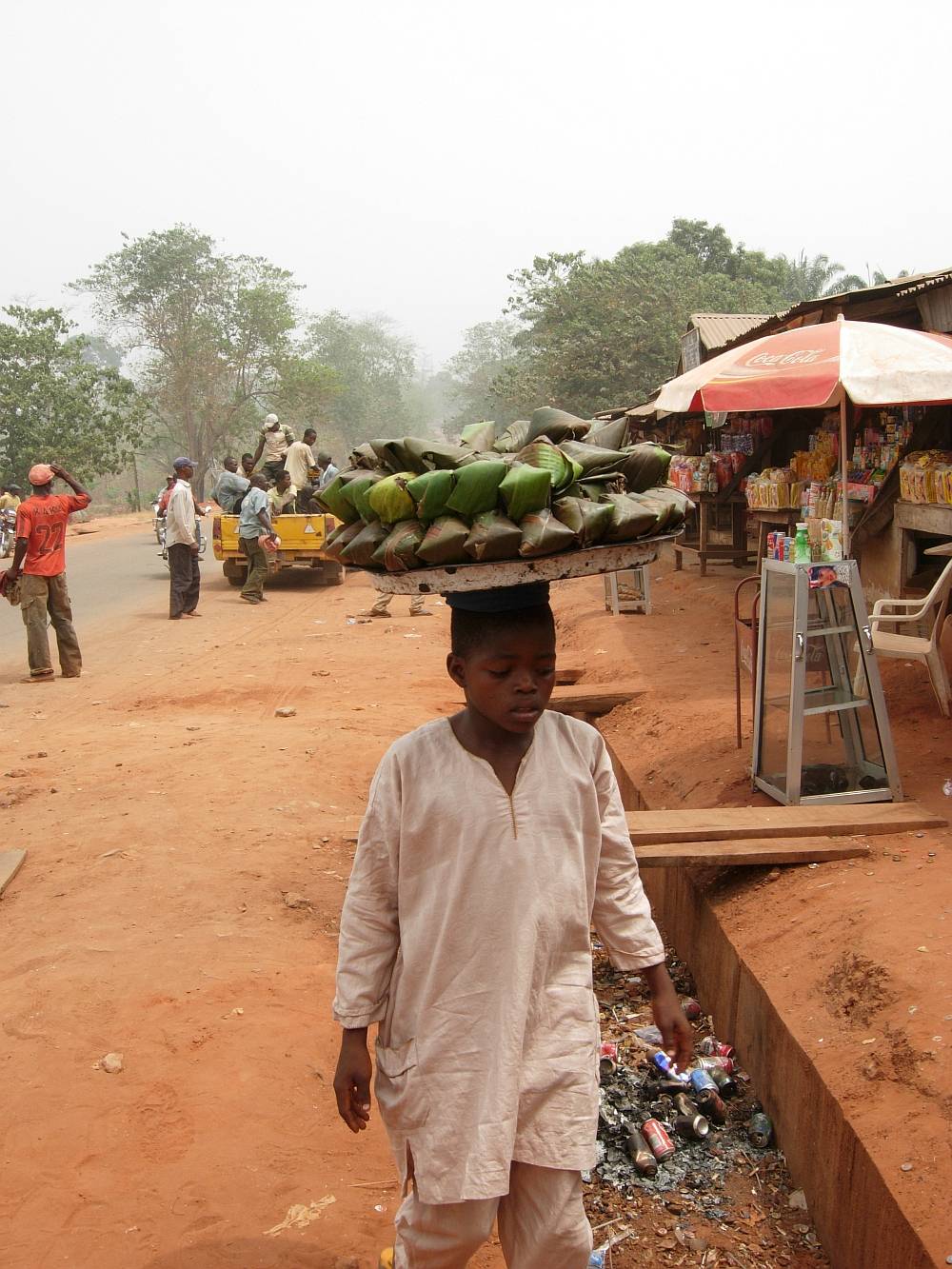 Patenschaft - Slider - Afrikanischer Junge - Marktplatz - Afrika - NIgeria